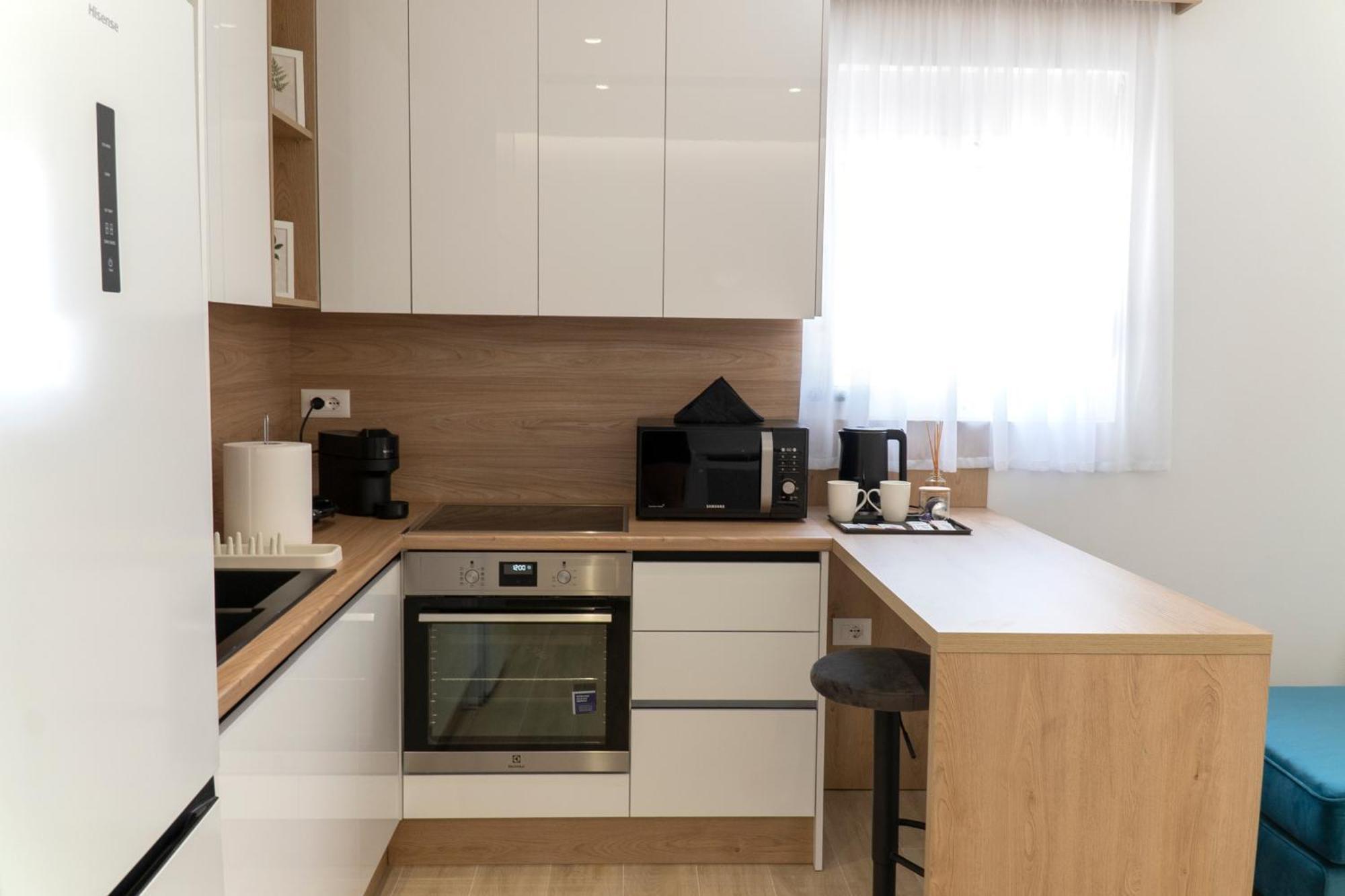 Mateo Apartments ซารานเดอ ภายนอก รูปภาพ