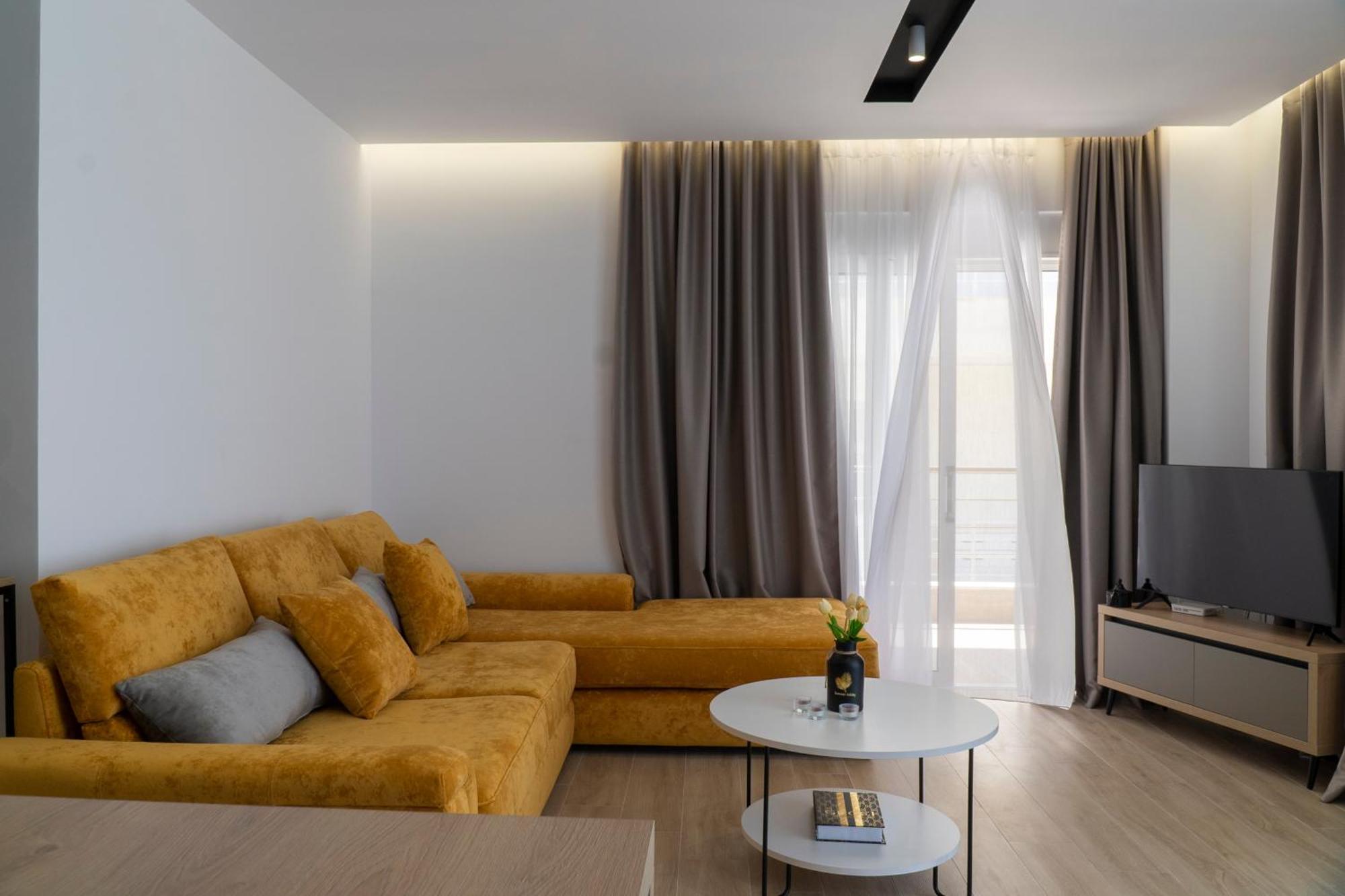 Mateo Apartments ซารานเดอ ภายนอก รูปภาพ