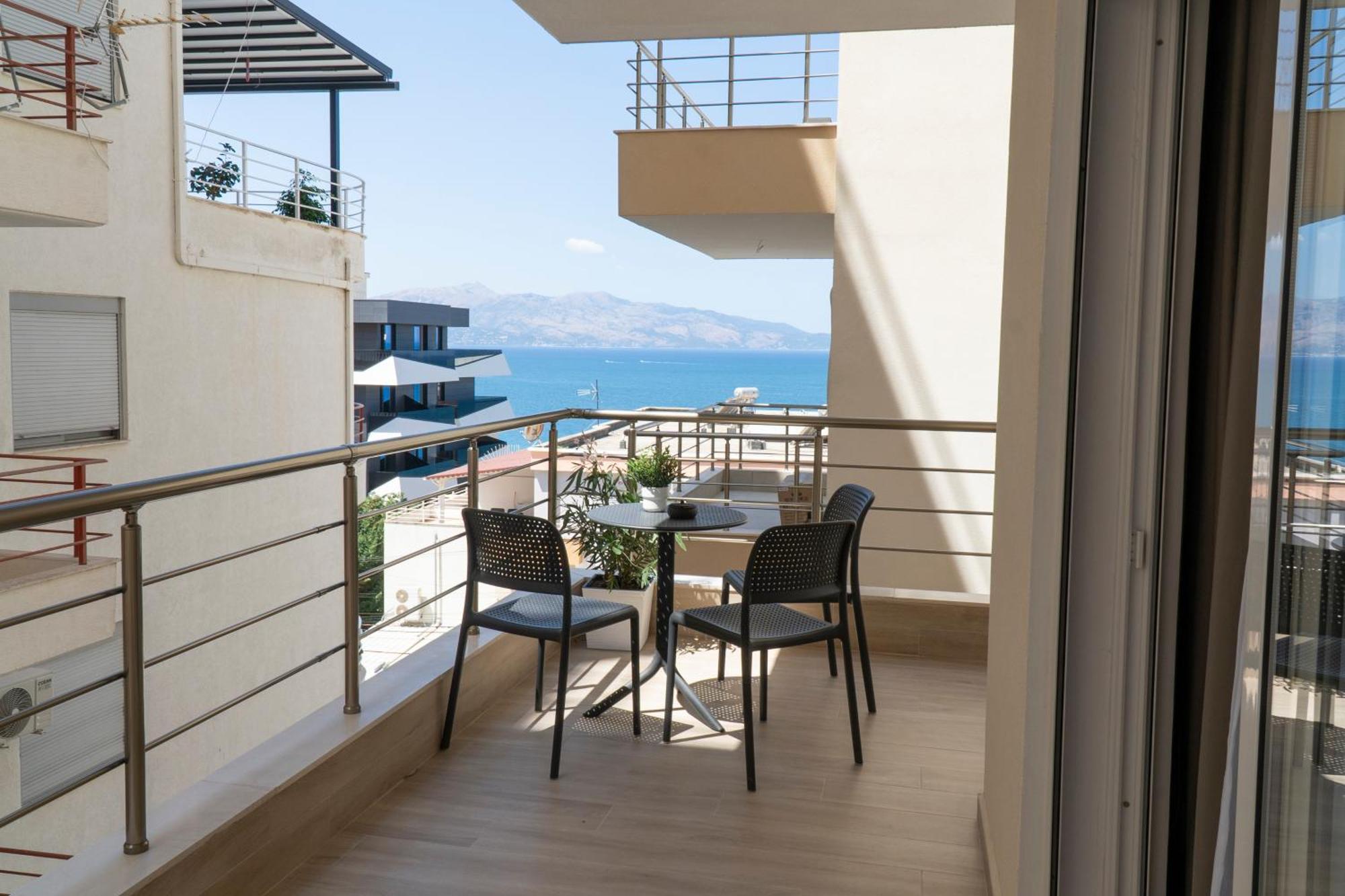 Mateo Apartments ซารานเดอ ภายนอก รูปภาพ