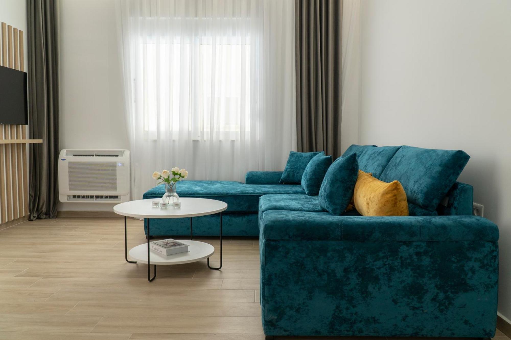 Mateo Apartments ซารานเดอ ภายนอก รูปภาพ
