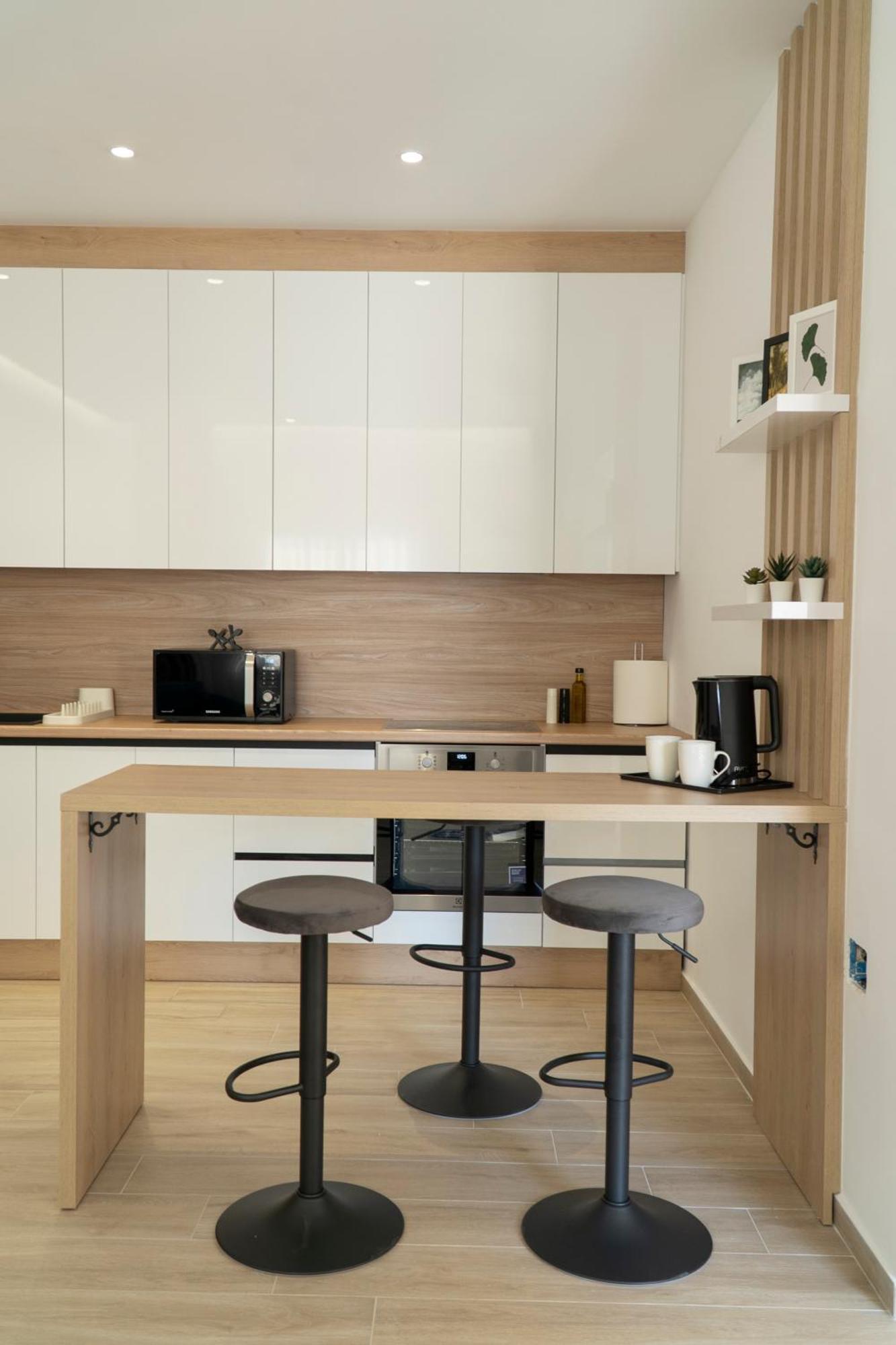 Mateo Apartments ซารานเดอ ภายนอก รูปภาพ