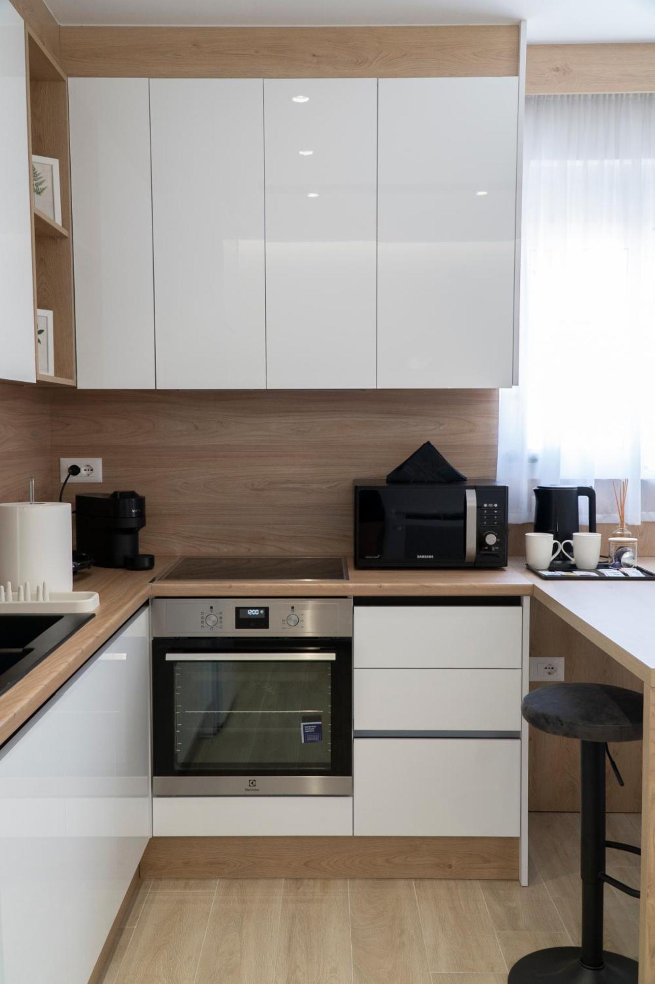 Mateo Apartments ซารานเดอ ภายนอก รูปภาพ